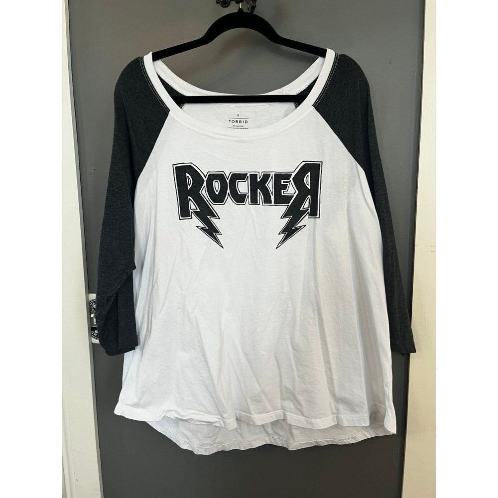Torrid size 3 white baseball t shirt says rocker
